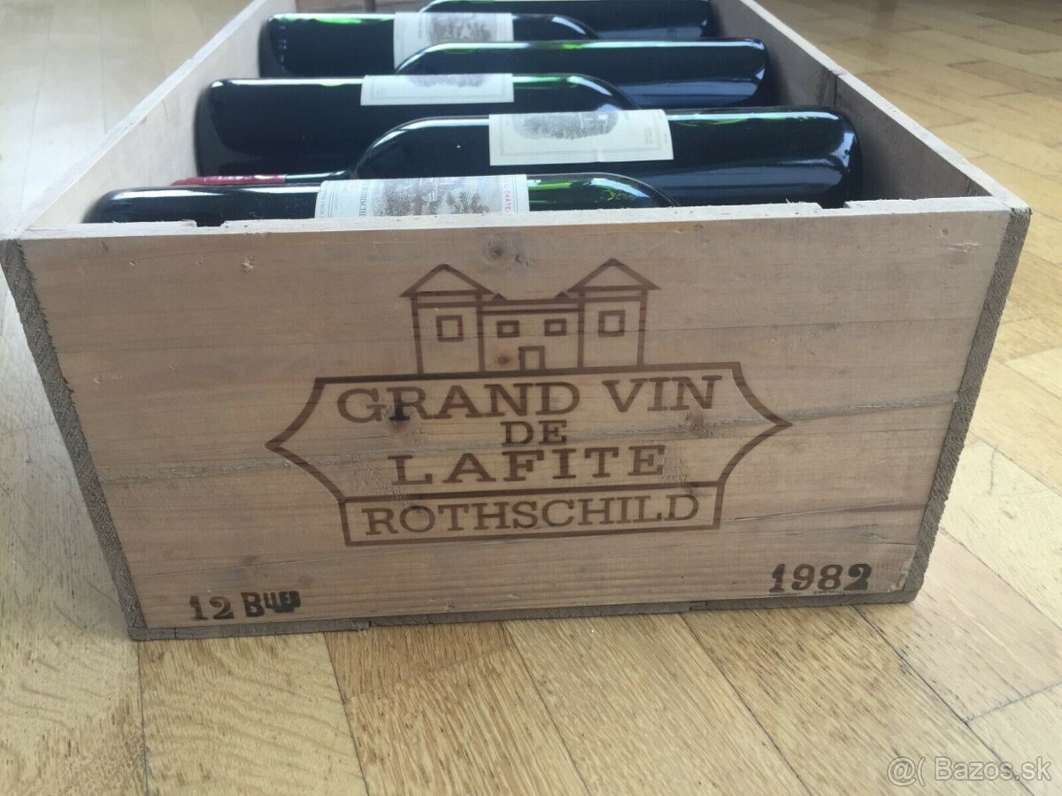 Pivničný nález 12 dekoratívnych fliaš Lafite Rothschild 1982
