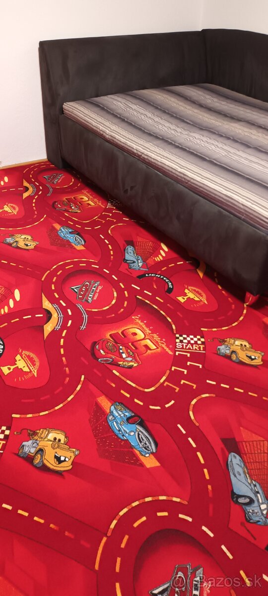 Detsky koberec 4m x 3.20m za 50 euro