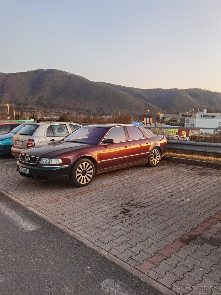 Audi A8 D2