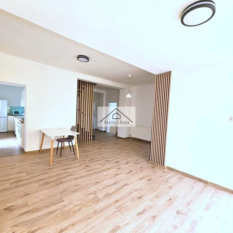 5-izbový rodinný dom v obci Bezenye-Paprét