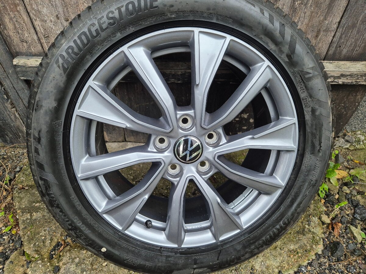 Celoroční sada Volkswagen T7 Multivan R18