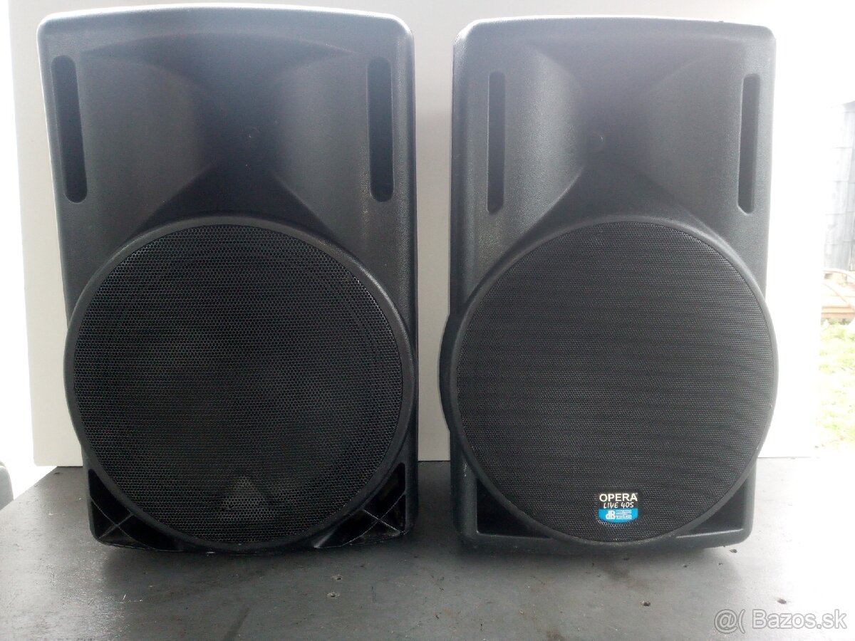 2 x 15 palcové reproduktory aktívne cena je za Obi dva.