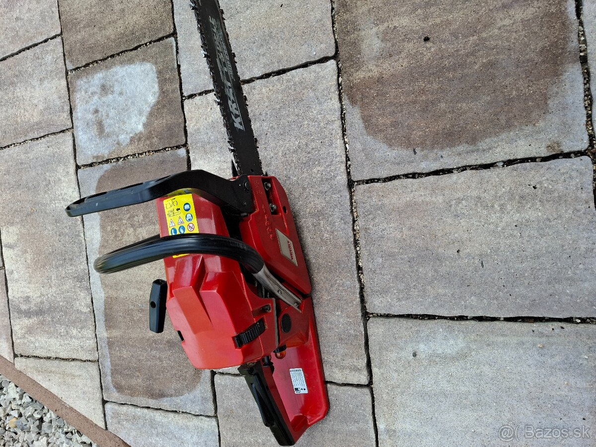 Benzínová pila Hecht