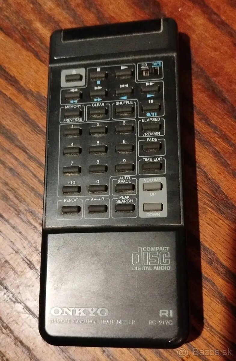 Predam dialkove ovladanie ONKYO pre CD a Tape