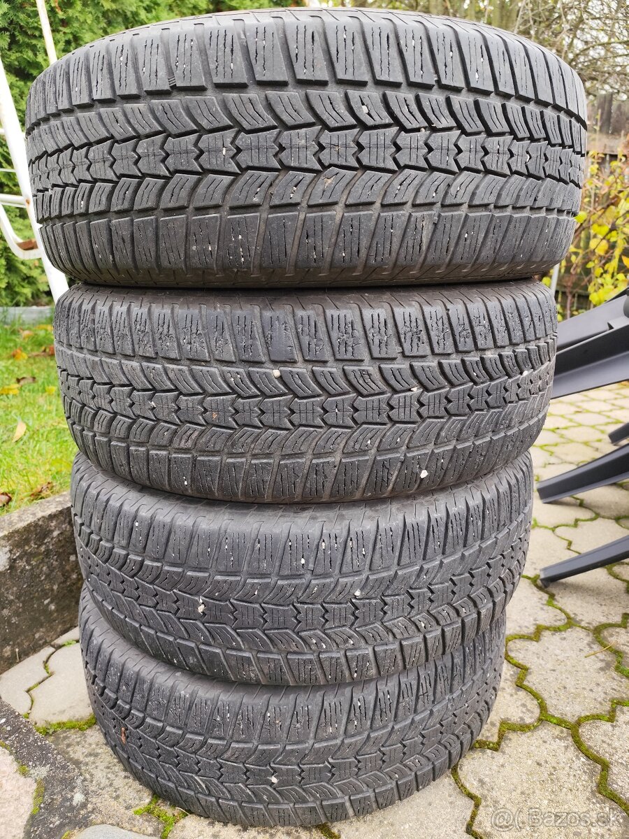 4ks zimné pneumatiky Sava 215/65 R16