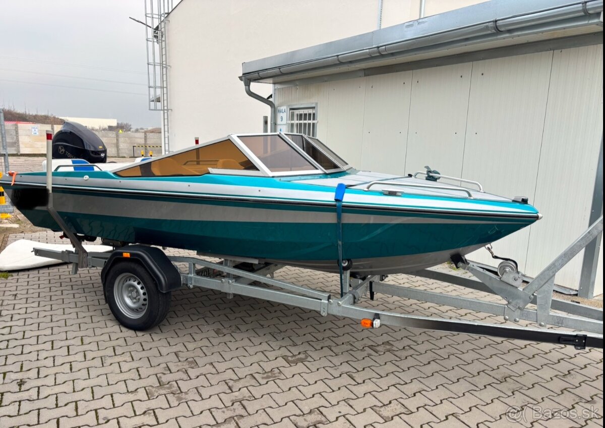 Motorový člun Glastron + zánovní motor Tohatsu 60