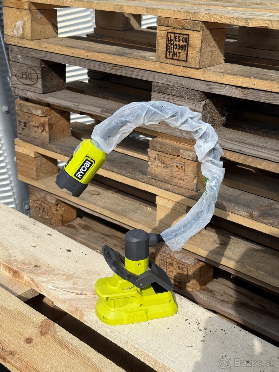 AKU flexibilná upínacia lampa Ryobi