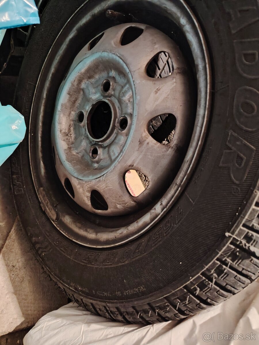 Predam pneu na diskoch 165/70/R13