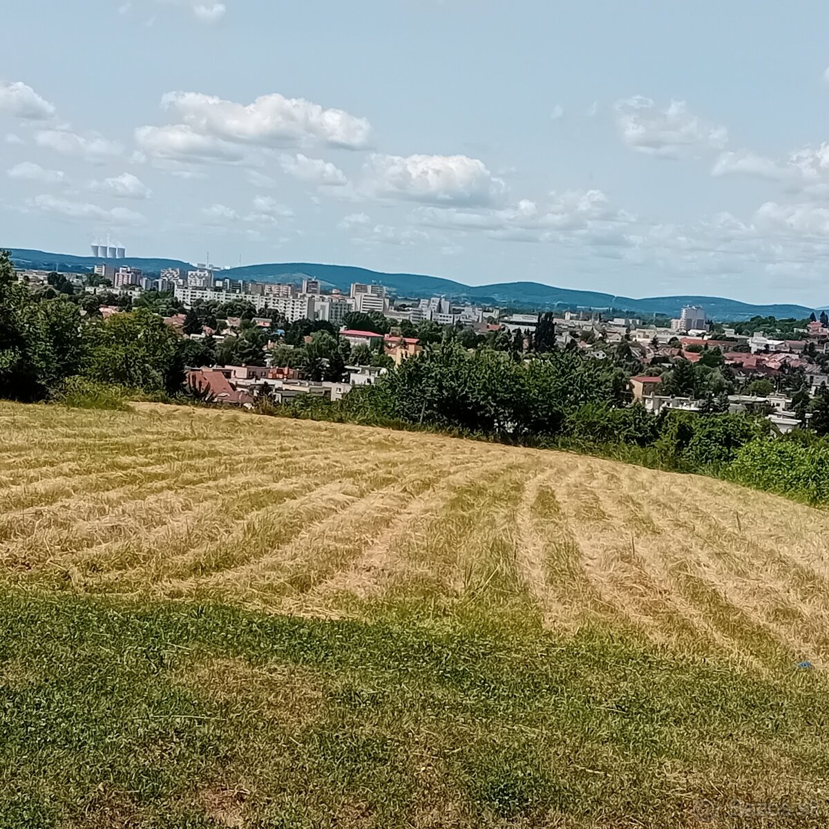 Investičný pozemok Levice 3300 m2 -Staré Levice