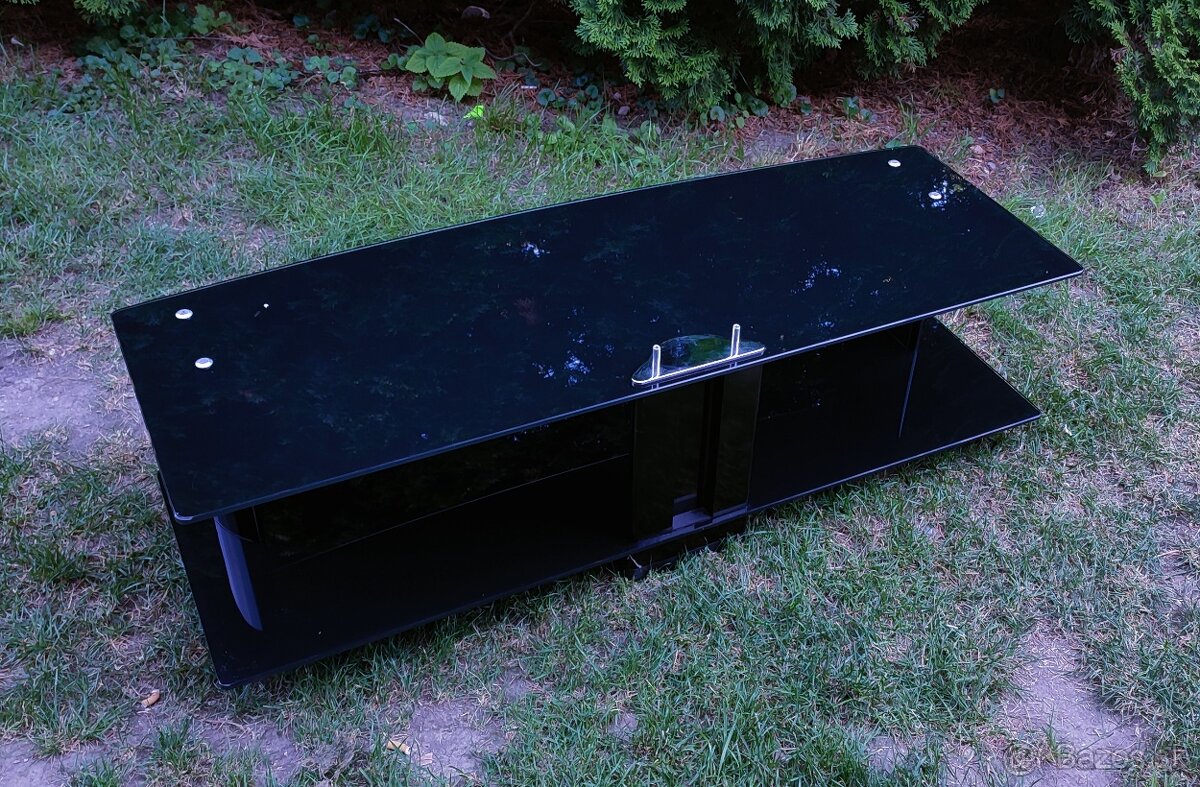 Stolík pod Tv
