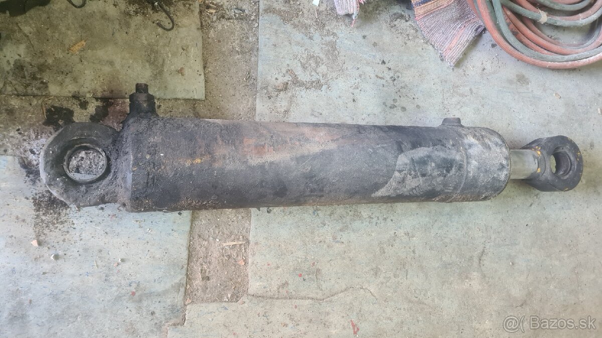 Hydraulický valec