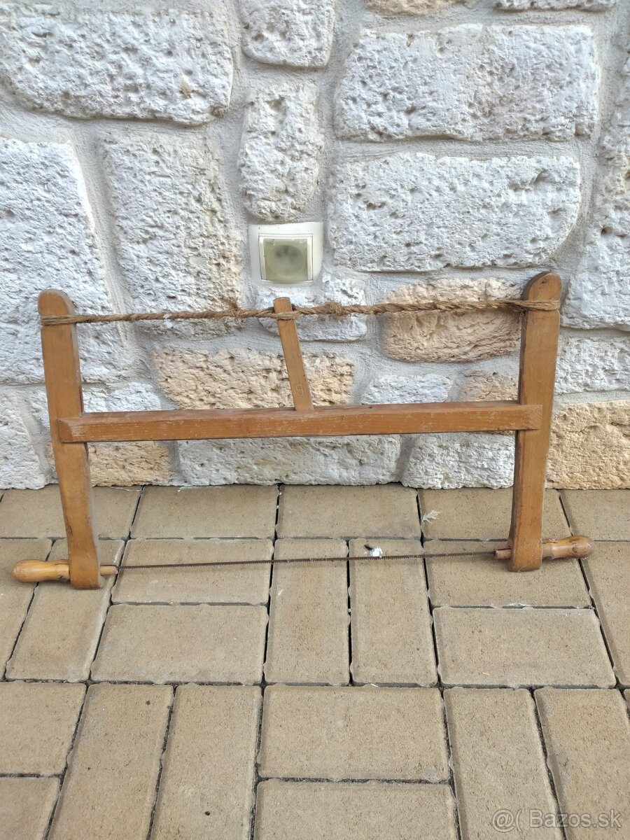 Predam staru pilku na drevo