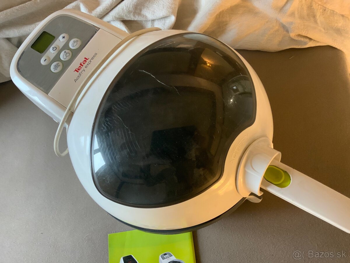 Teplovzdušná friteza Tefal