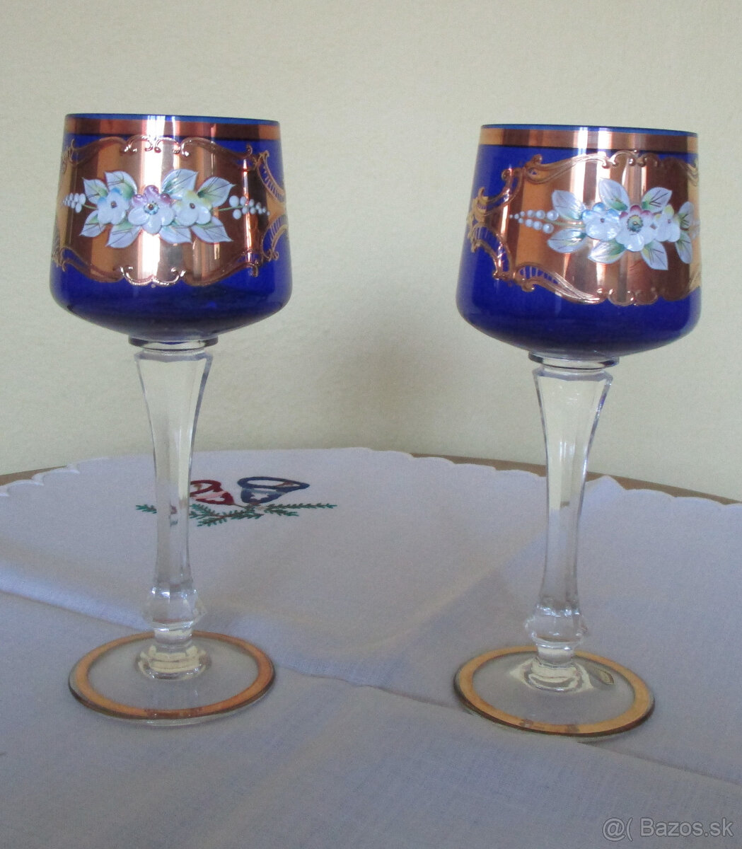 Predám pár pohárov, modré sklo, karlovarský porcelán