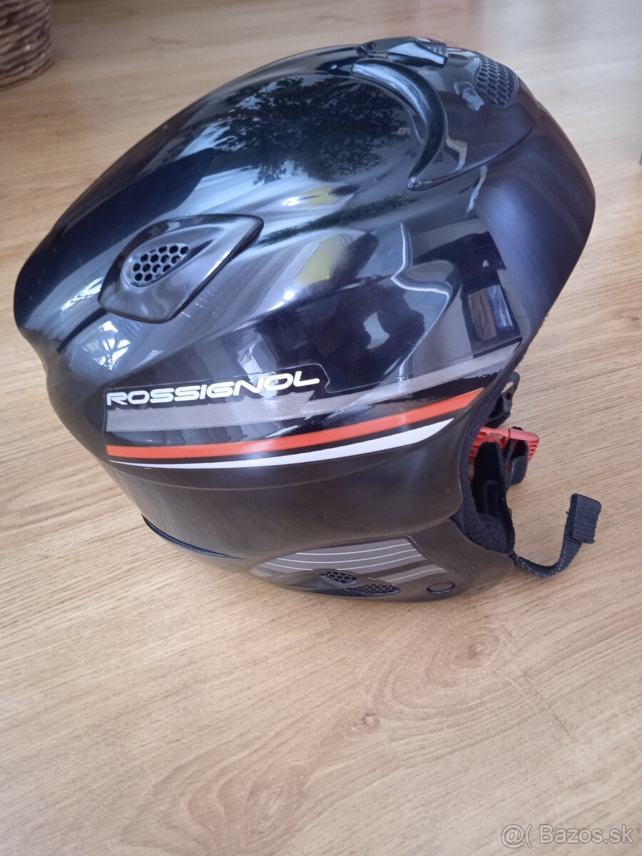 Darujem lyziarsku prilbu Rossignol