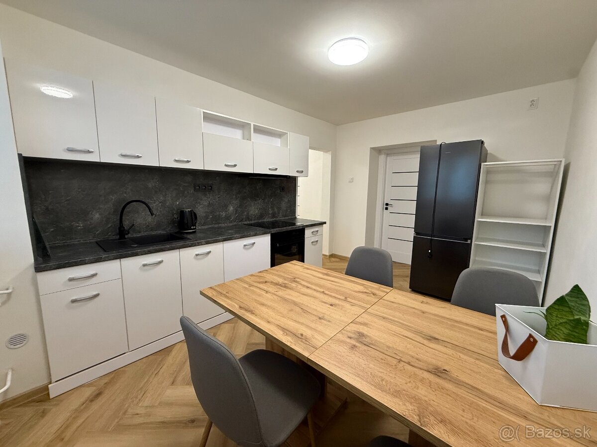 Novozrekonštruovaný 2 izbový byt v centre Martina