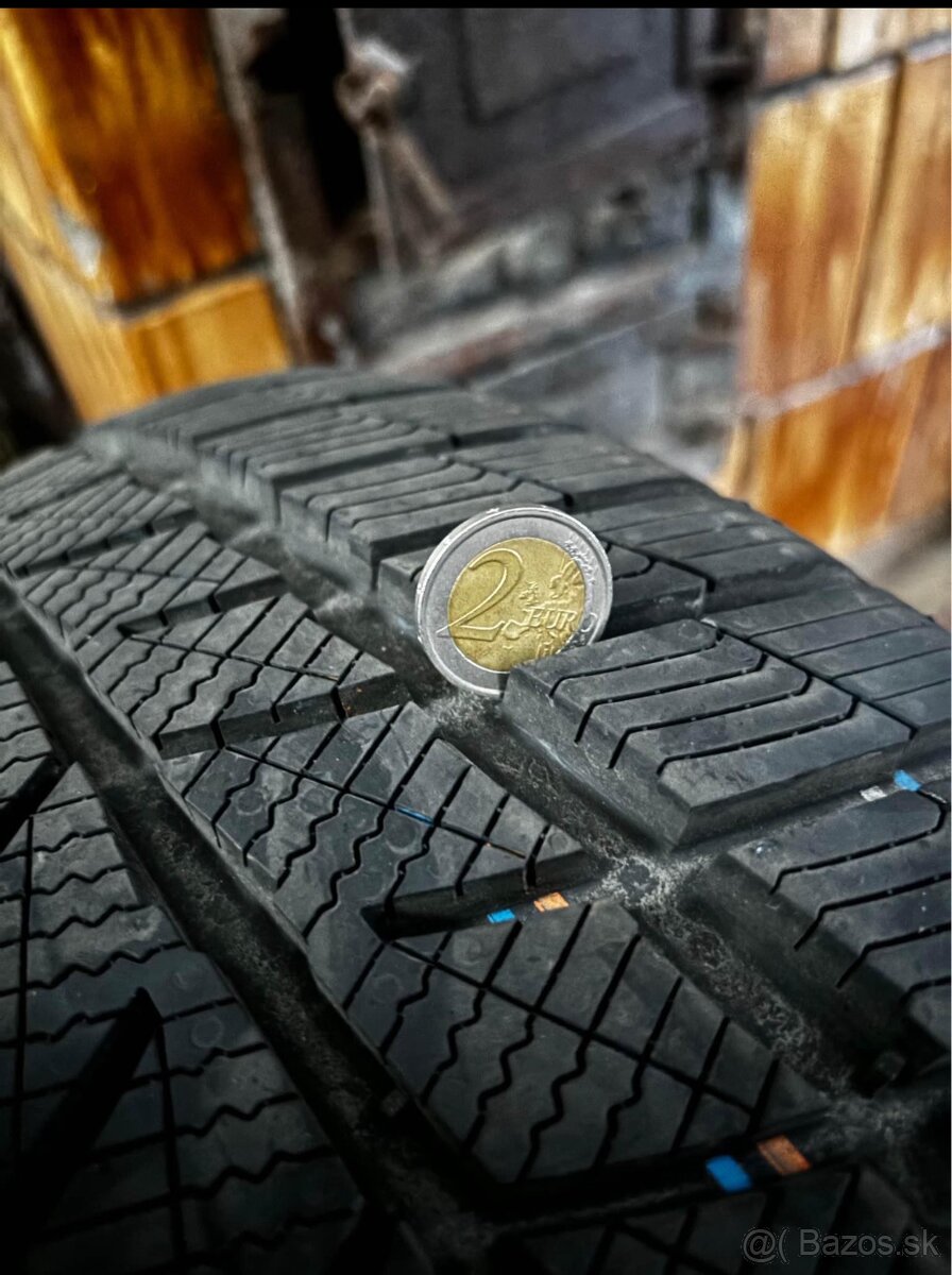 Hankook zimné pneumatiky 225/45 r17