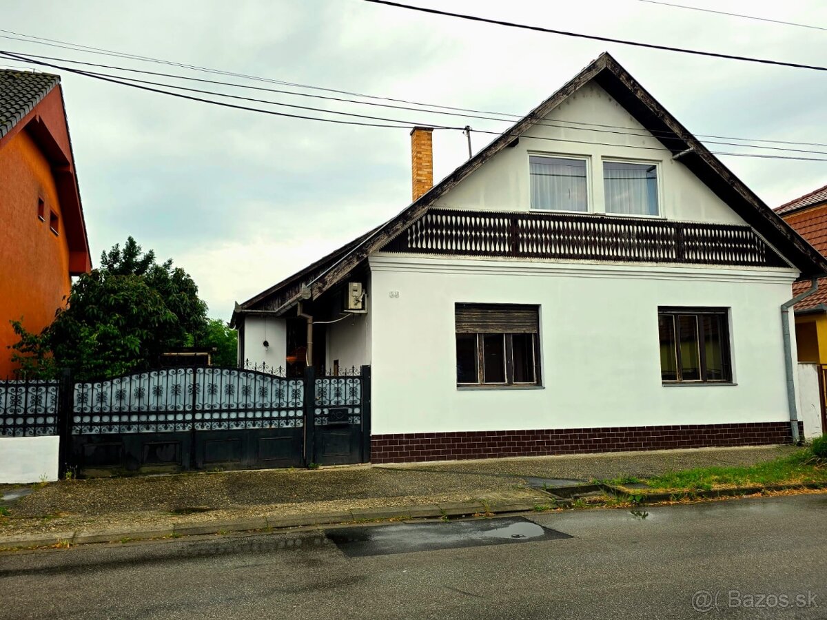 Na predaj penzion s rodinným domom v Štúrove