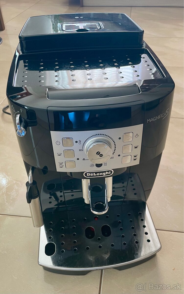 Predám kávovar DeLonghi Magnifica S
