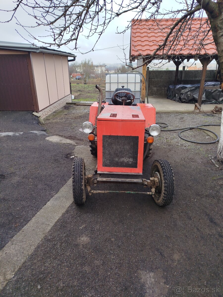 Malotraktor domacej vyroby