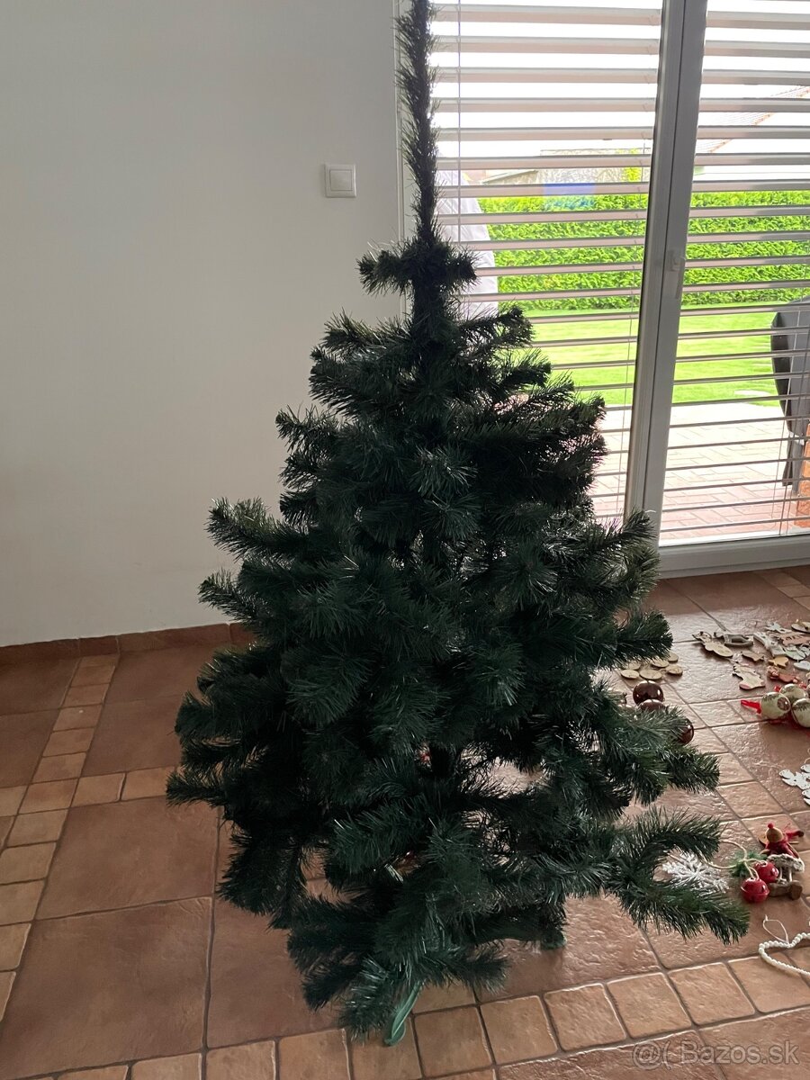 Vianocny stromcek cca 150cm