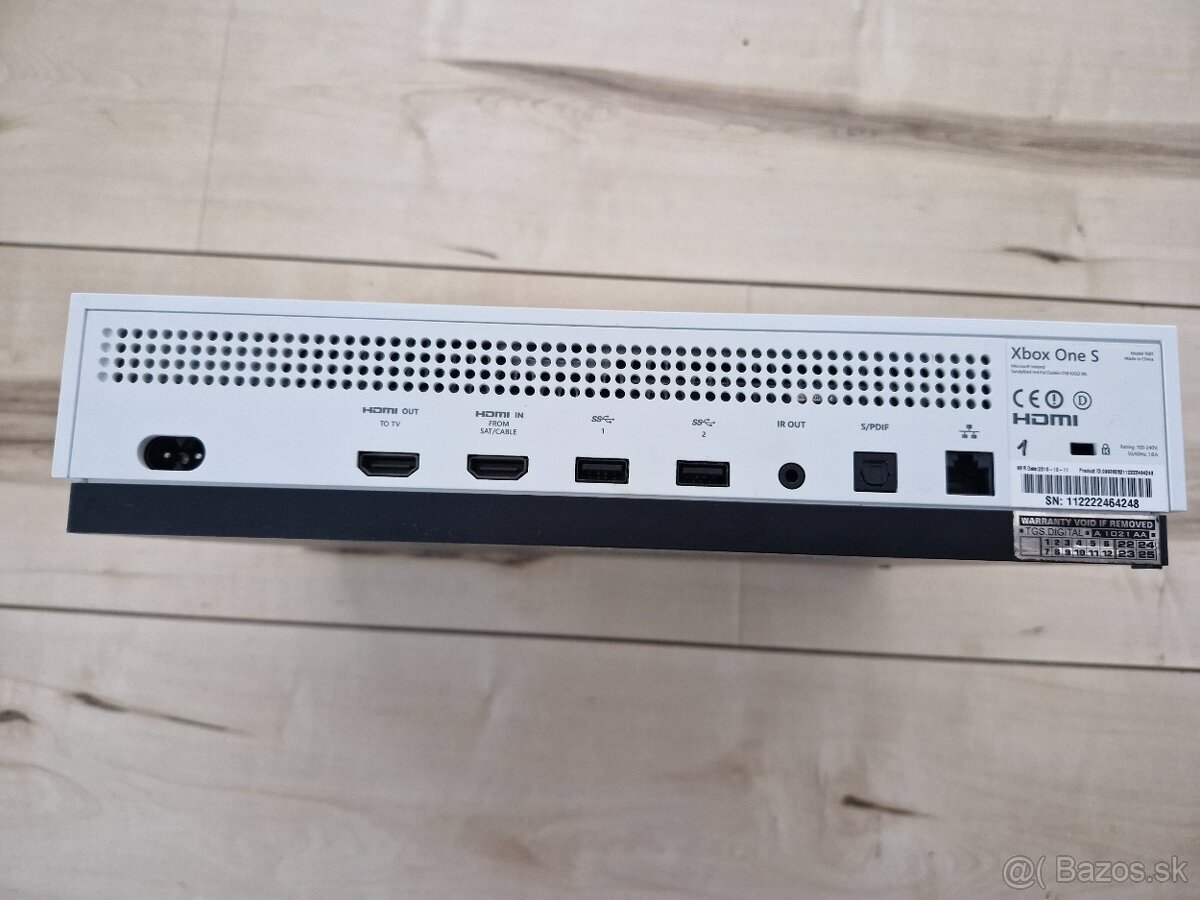 XBOX ONE S, 1TB + 2 x ovladac + hry