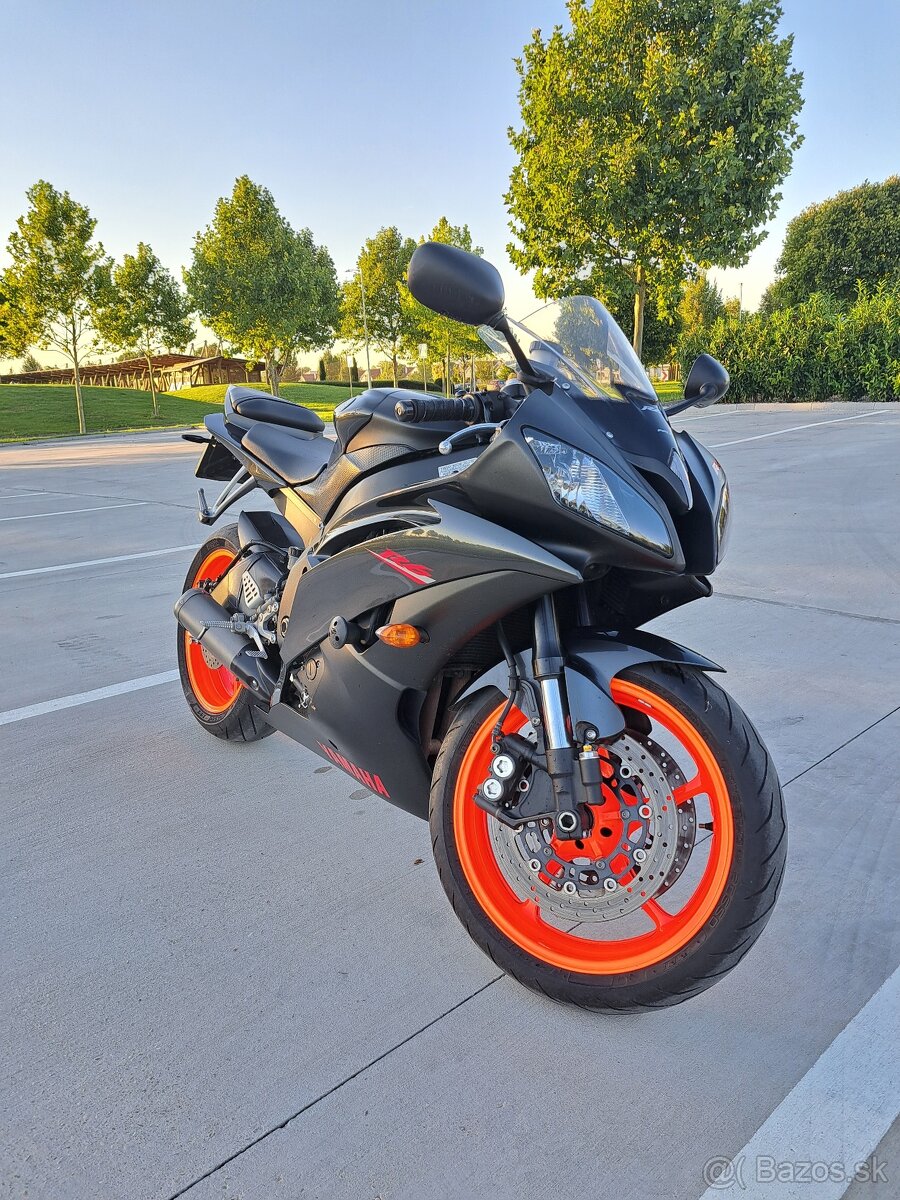 Predám moto Yamaha R6