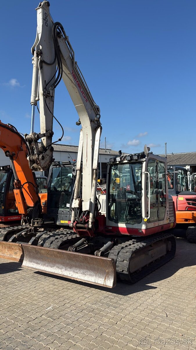 Pásové rýpadlo TAKEUCHI TB 175