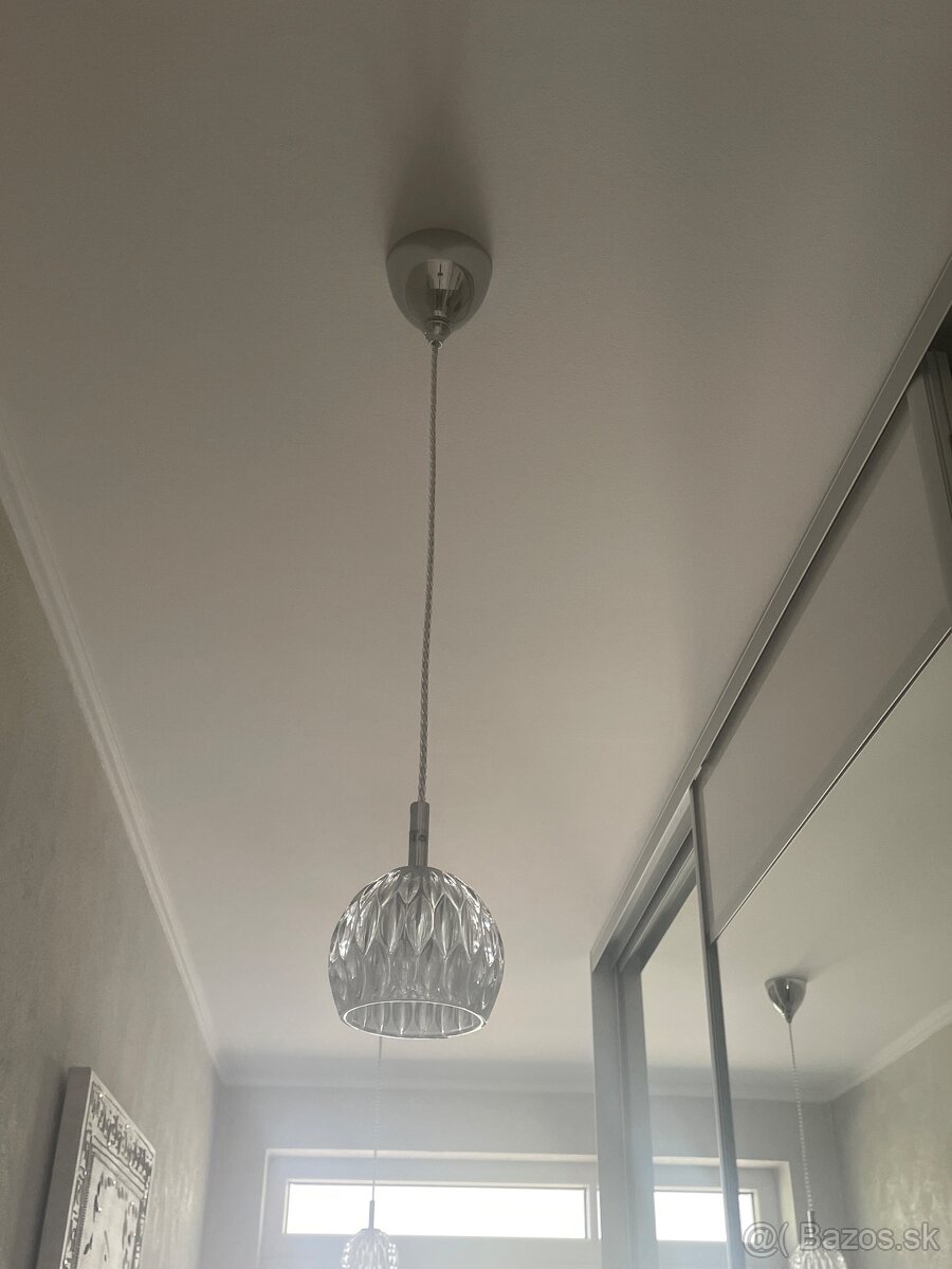 jemné visiace lampy