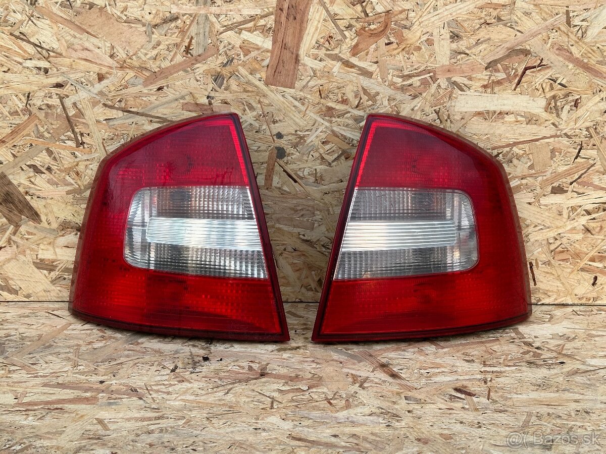 Zadné svetlá Octavia 2 2004-2013