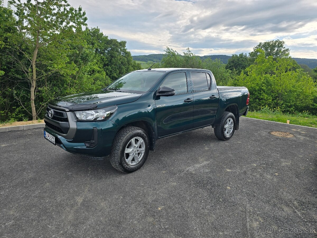 Toyota Hilux DC 2.4 I D-4D Live 4x4