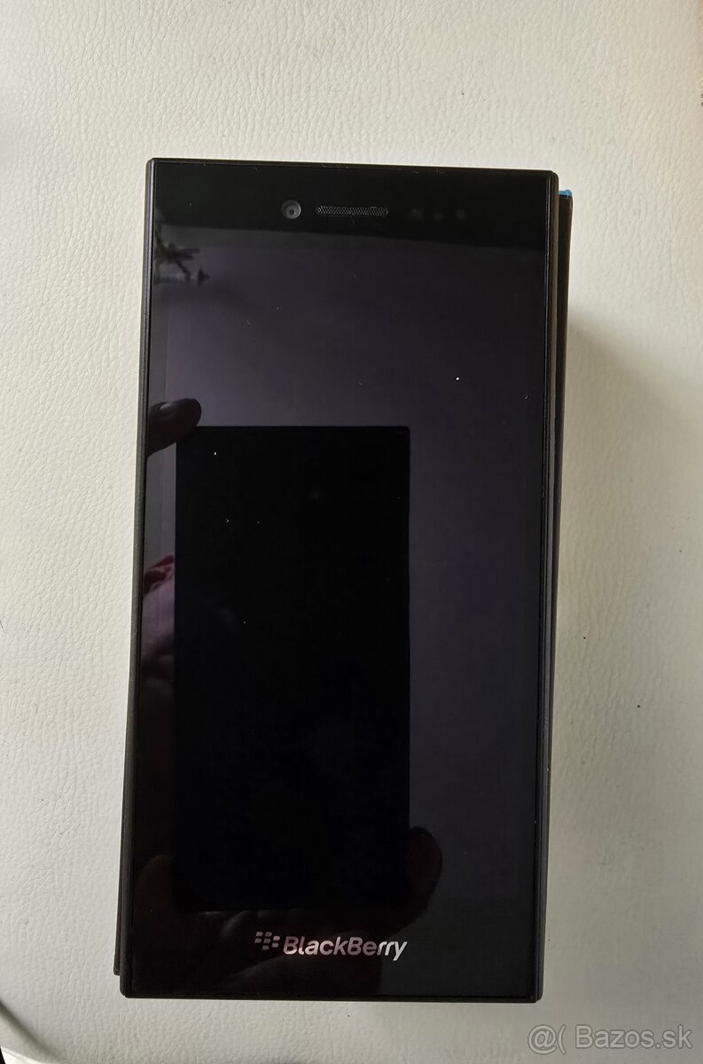 Predám mobil BlackBerry 2/16GB, odblokovaný