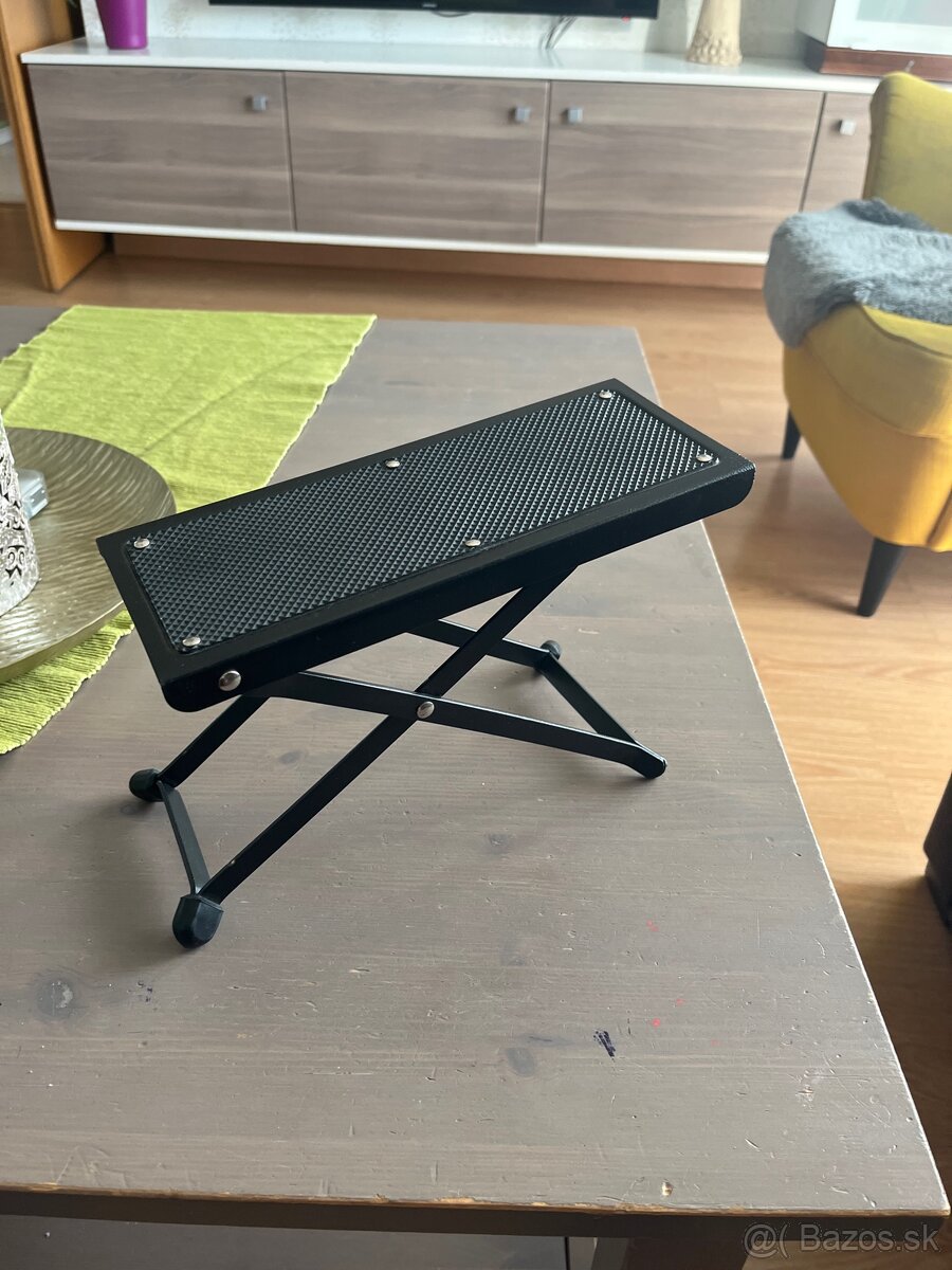 predám stolček na nohu pre gitaru