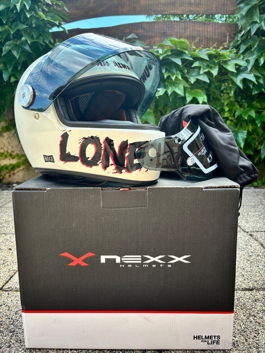 Nexx Lone Howl - helma na motorku