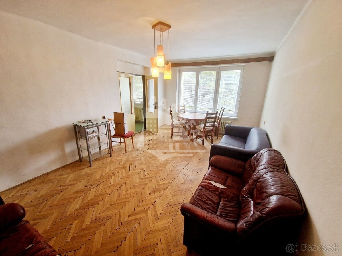 EXKLUZÍVNE na predaj veľký 3-izbový byt na Uhlisku