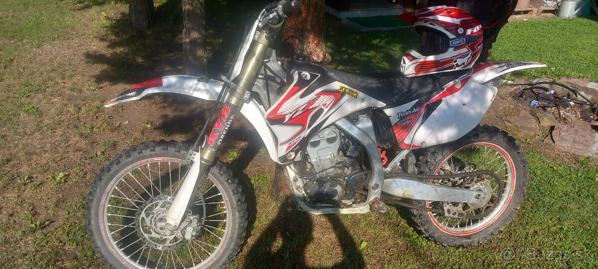 Yamaha yzf 250