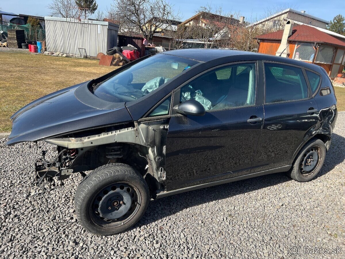 Rozpredam na náhradné diely Seat Altea