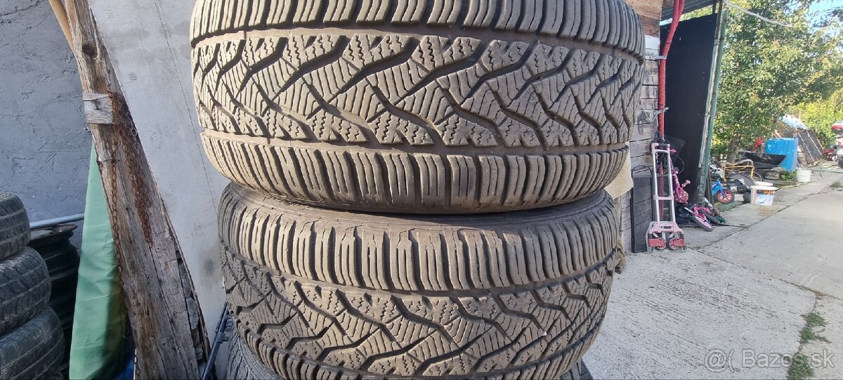 Predám 2ks celoročné pneu.225/50R17 Barum dezen 6,5mm