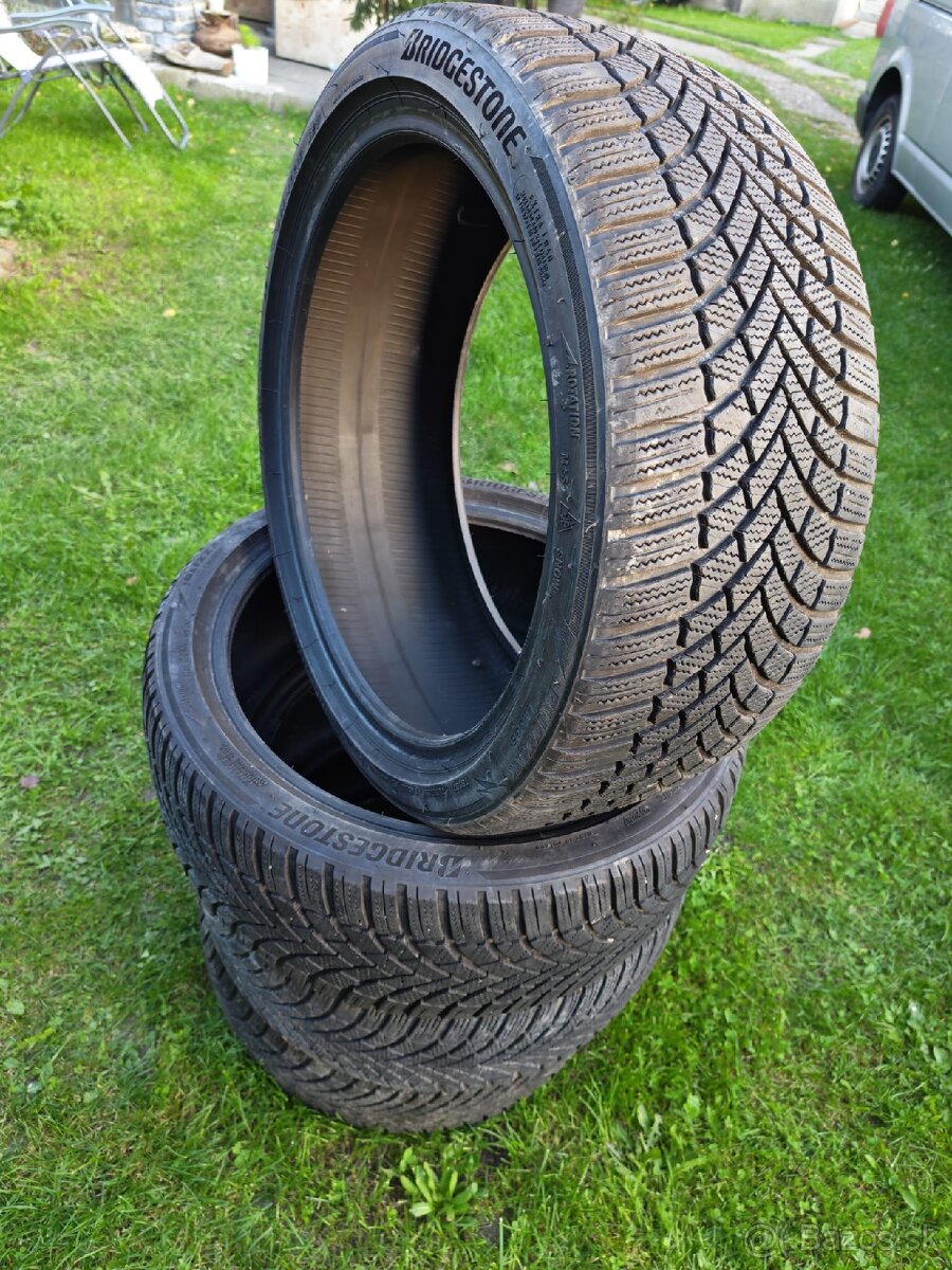Zimné pneumatiky BRIDGESTONE 225x40R18