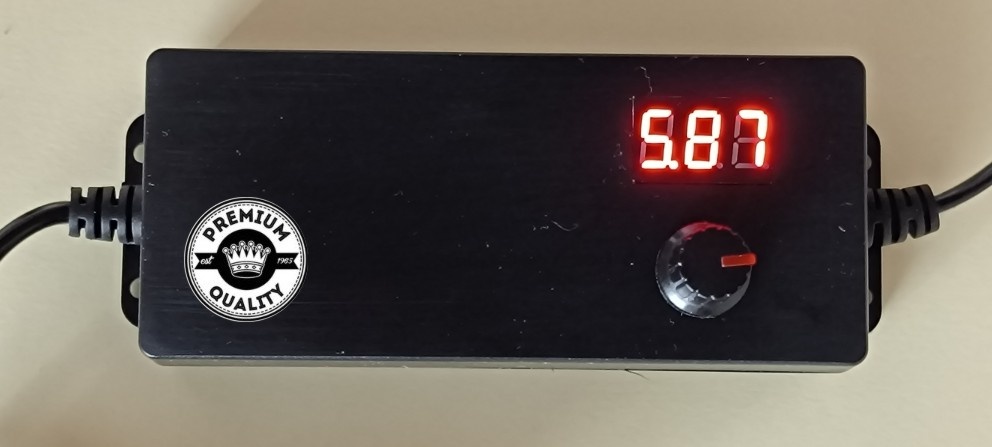 Adaptér nastaviteľný 230 V 3 - 12 V - 5 A