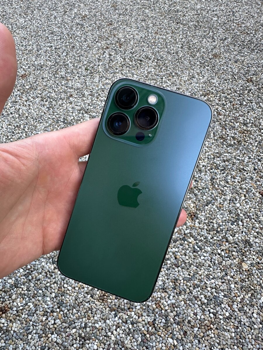 IPhone 13 Pro - baterie 100%