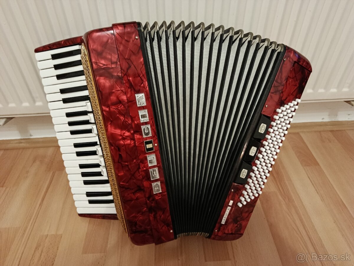 Delicia Carmen III, 96bas