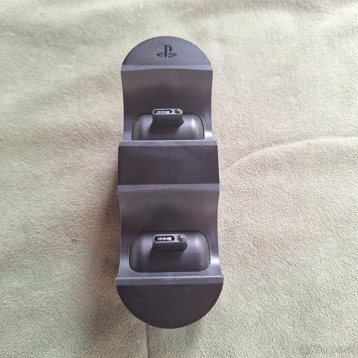 Nabíjačka pre ovládače PS4