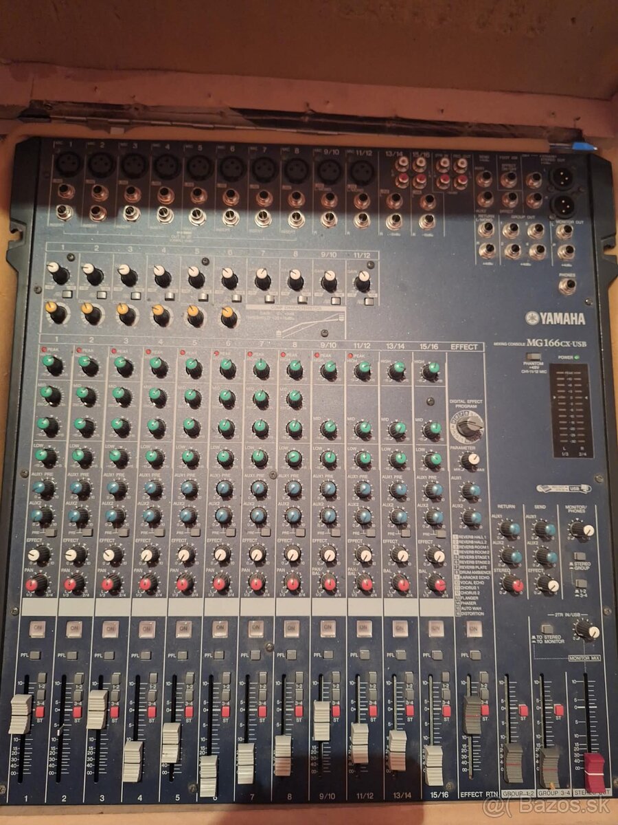 Mixažny pult Yamaha