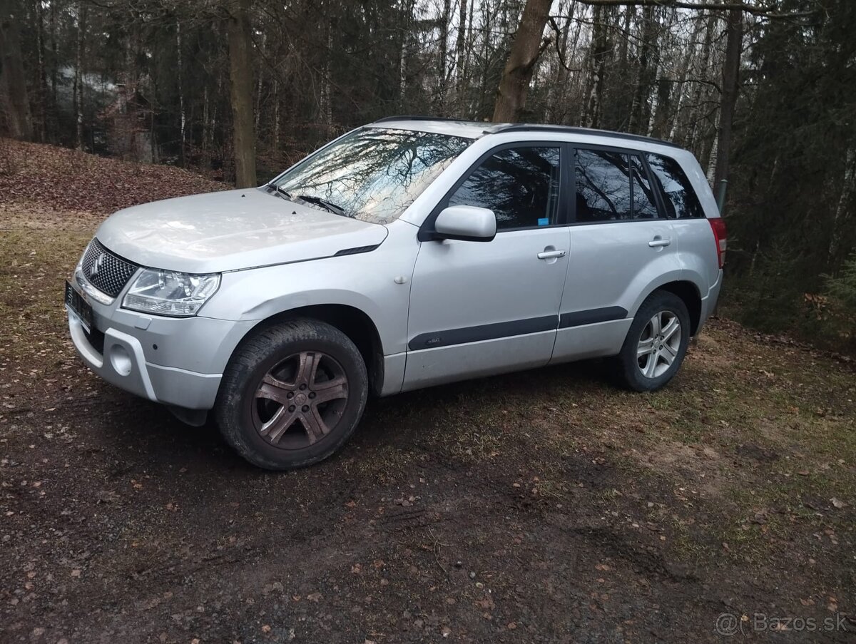 Suzuki Grand Vitara aut 2.0 i, r.v.2007