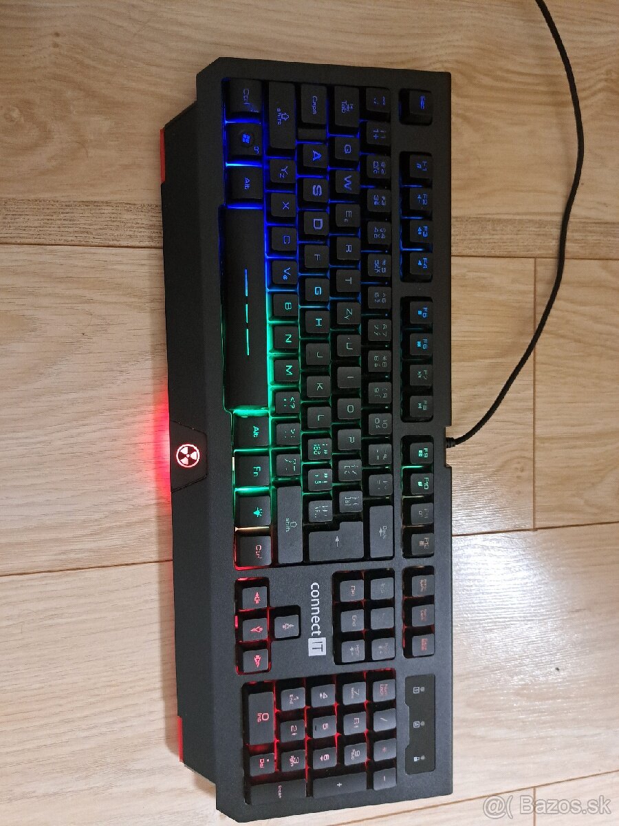 Klávesnica: CONNECT IT BATTLE RNBW Keyboard

