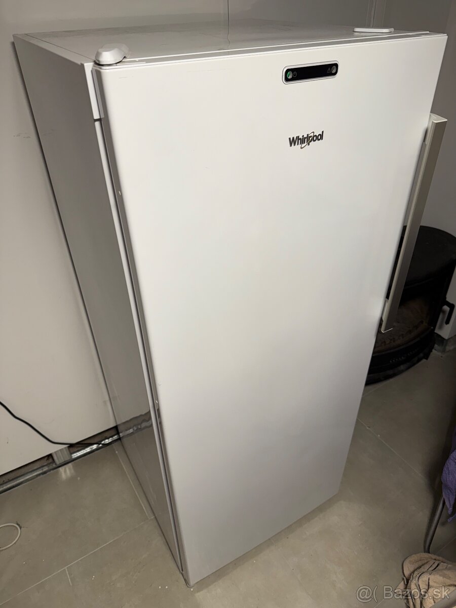 Mraznička Whirlpool UW4 F2Y WBF