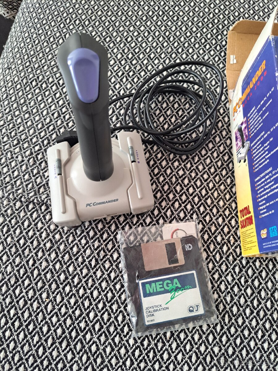 Joystick PC commander SV na Gameport