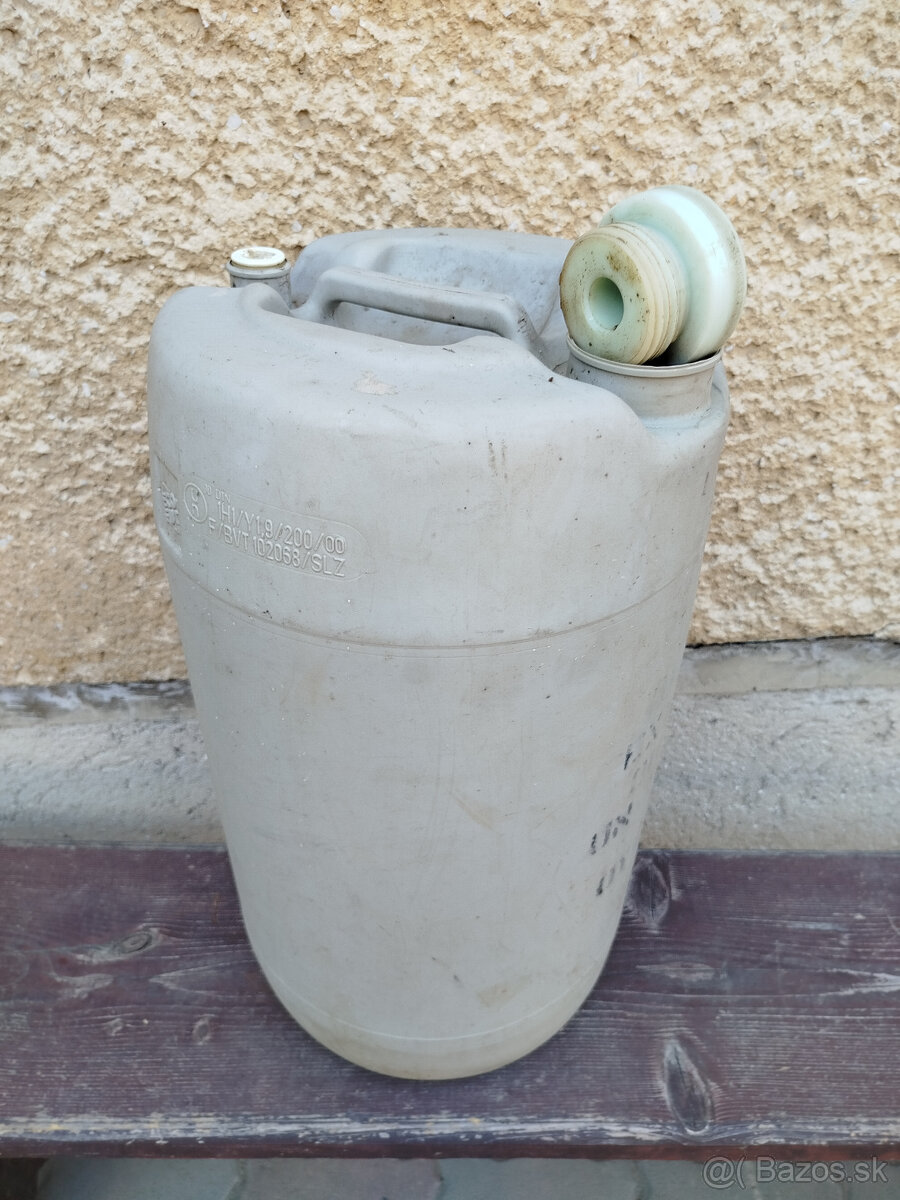 plastovy 60l sud