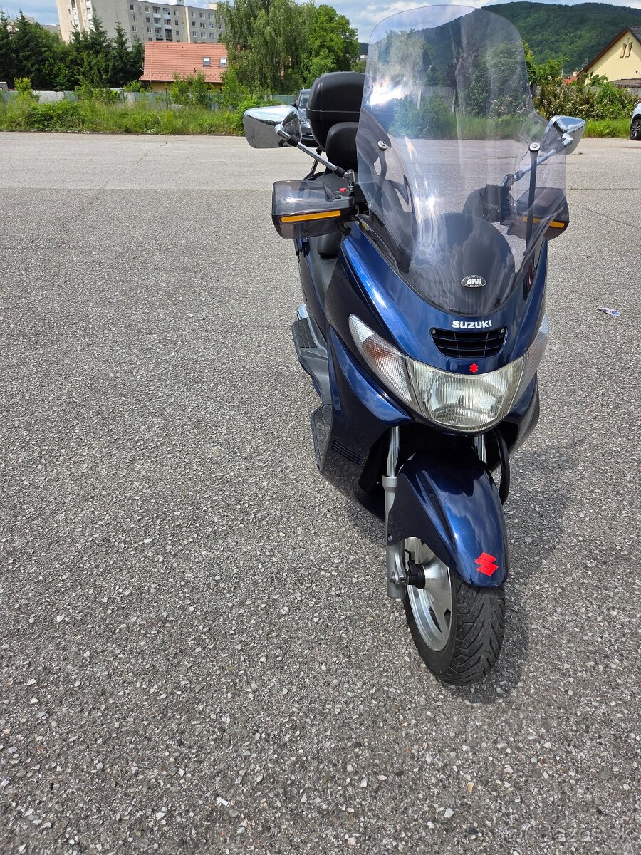 Predám Suzuki Burgman 400